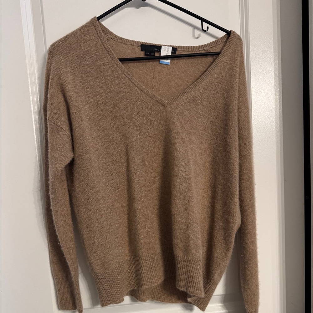 Cozy Tan V-Neck cashmere Sweater